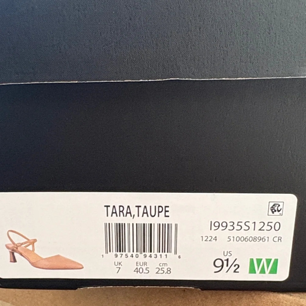 Naturalizer Tan Women's Heels - Picture 7 of 7